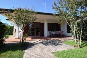 VILLA MAGNOLIA vicino al mare Albarella Isola